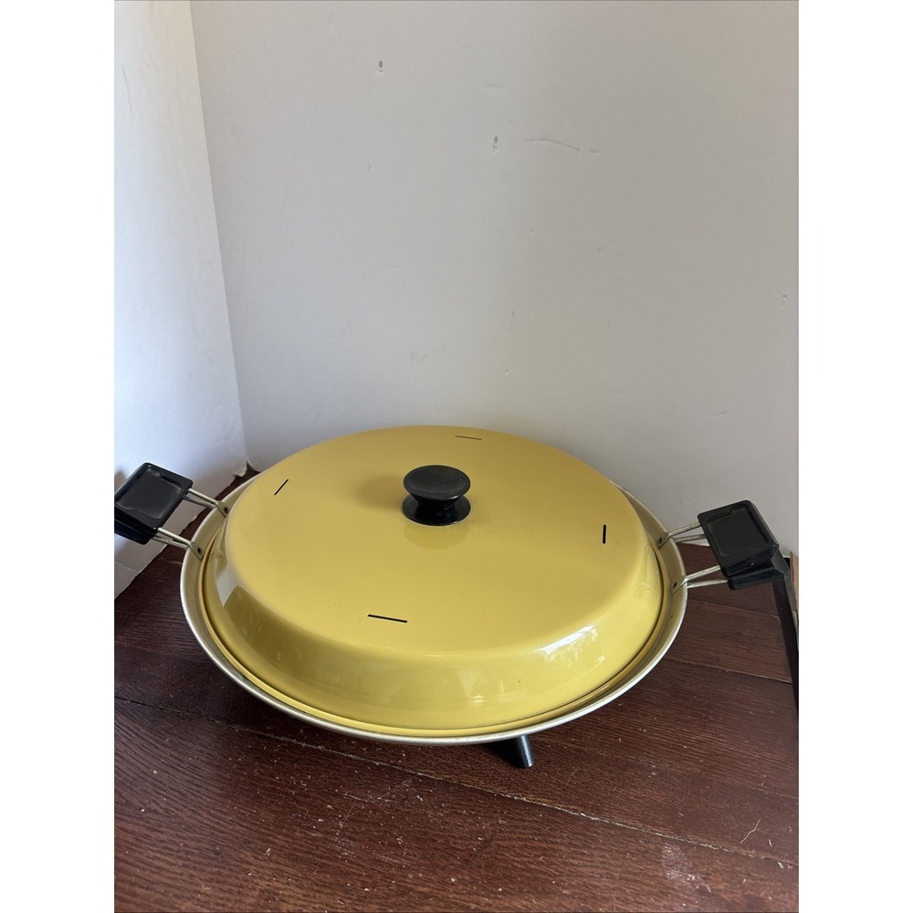 VTG Mirro Pizza Baker Pizzaria Electric Oven M-0368-35 Aluminum USA Yellow Works